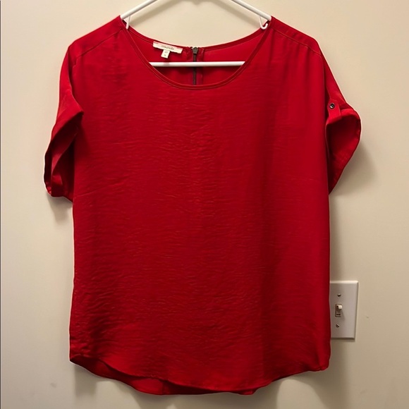 Maurice’s Red Women's dressy short sleeve top  size small - Picture 1 of 9